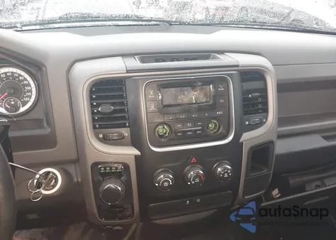 2018 Ram 1500 z USA, uszkodzony, nr VIN 3C6JR6AG2JG139964